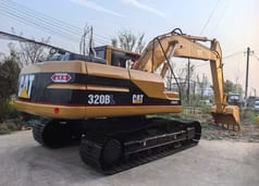 2019 Caterpillar 320BL crawler excavator, rear three-quarter view 2019 Caterpillar 320BL crawler excavator, rear three-quarter view