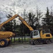 2018 Liebherr LH30 M material handler side view