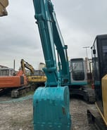 2018 Kobelco SK200 crawler excavator, front view of bucket and boom