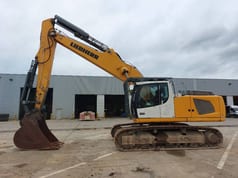 2019 Liebherr R936LC crawler excavator side view 2019 Liebherr R936LC crawler excavator side view