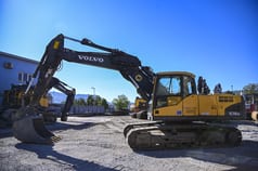 2007 Volvo EC210CNL crawler excavator, side view
