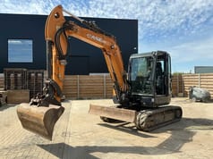 2017 CASE CX600 crawler excavator, side view 2017 CASE CX600 crawler excavator, side view