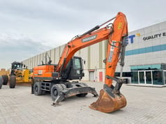 2014 Doosan DX190WA wheel excavator, side view