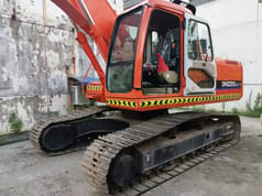 2022 Doosan DH220LC-7 crawler excavator, side view 2022 Doosan DH220LC-7 crawler excavator, side view