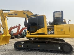 2023 Komatsu PC240LC-8 crawler excavator, side view 2023 Komatsu PC240LC-8 crawler excavator, side view