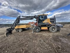 2016 Volvo EW160E wheel excavator side view