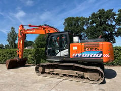 2014 Hitachi ZH210LC-5B crawler excavator side view
