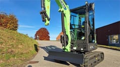2026 XCMG XE27CR-EV mini excavator, front three-quarter view