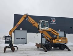 2000 Liebherr A924 LITRONIC wheel excavator side view