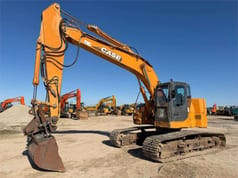 2005 CASE CX 225 SR LC crawler excavator, side view 2005 CASE CX 225 SR LC crawler excavator, side view