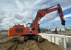 2008 Hitachi Zaxis 470LCH demolition excavator side view