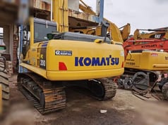 2020 Komatsu PC200 crawler excavator rear view 2020 Komatsu PC200 crawler excavator rear view
