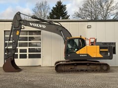 2018 Volvo EC220ENL crawler excavator, side view 2018 Volvo EC220ENL crawler excavator, side view