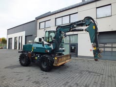 2015 Gallmac TG12 wheel excavator, side view