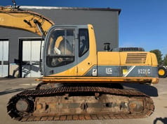 2013 LiuGong 922 LC crawler excavator side view