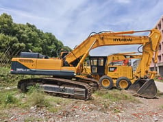 2019 Hyundai R385LC-9T crawler excavator side view