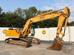 2000 Liebherr R924HDSL Litronic crawler excavator, side view 2000 Liebherr R924HDSL Litronic crawler excavator, side view