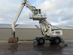 2009 Liebherr 934 material handler, side view 2009 Liebherr 934 material handler, side view