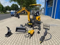 Berger Kraus BK1000JSR mini excavator with attachments Berger Kraus BK1000JSR mini excavator with attachments