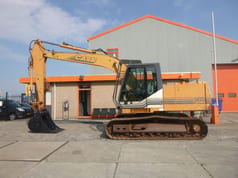 1998 CASE 988-CK crawler excavator, side view 1998 CASE 988-CK crawler excavator, side view