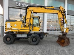 2009 Liebherr A900C ZW Litronic wheel excavator, side view