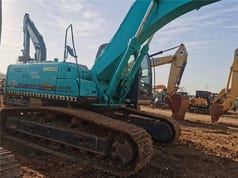 2019 Kobelco SK210LC crawler excavator, side profile view 2019 Kobelco SK210LC crawler excavator, side profile view