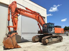 2015 Hitachi Zaxis 520LCH excavator, side profile view 2015 Hitachi Zaxis 520LCH excavator, side profile view