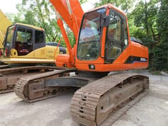 2024 Doosan DH300 LC crawler excavator, front three-quarter view