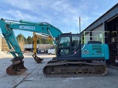 2018 Kobelco SK210HLC-10 excavator side view