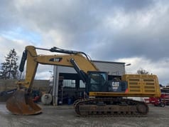 2015 Caterpillar 390FLME crawler excavator, side profile view