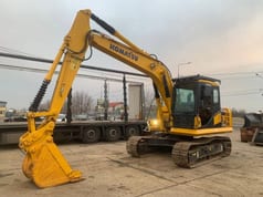 2022 Komatsu PC130 crawler excavator, side view 2022 Komatsu PC130 crawler excavator, side view
