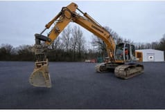 2006 Liebherr R944C HDSL LITRONIC crawler excavator, side view