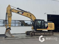 2019 Caterpillar 330FLN crawler excavator, side view 2019 Caterpillar 330FLN crawler excavator, side view