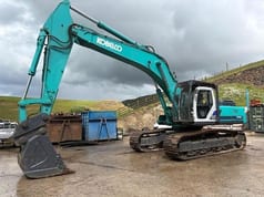 2007 Kobelco SK480 excavator, side view 2007 Kobelco SK480 excavator, side view