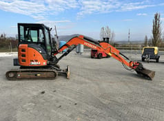 2020 Hitachi Zaxis 38U crawler excavator side view 2020 Hitachi Zaxis 38U crawler excavator side view