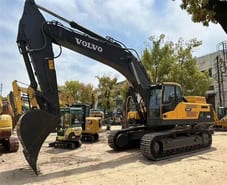 2023 Volvo EC480D crawler excavator, side view