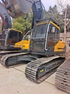 2024 Hyundai R225LC-9T crawler excavator, front three-quarter view