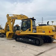 2022 Komatsu PC240LC-8 crawler excavator, side view 2022 Komatsu PC240LC-8 crawler excavator, side view