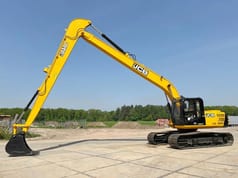 2025 JCB 245 HDLR excavator, side profile view 2025 JCB 245 HDLR excavator, side profile view