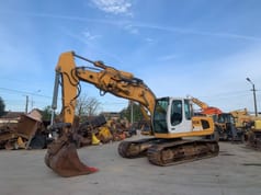 2012 Liebherr R906C LC LITRONIC crawler excavator, side view 2012 Liebherr R906C LC LITRONIC crawler excavator, side view
