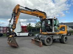 2017 Liebherr 914 Litronic wheel excavator, side profile view