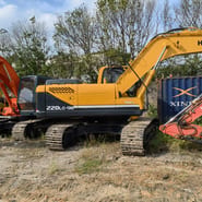2023 Hyundai 220LC-9S crawler excavator side view 2023 Hyundai 220LC-9S crawler excavator side view