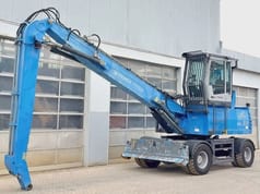 2013 Fuchs MHL 334 D material handler side view