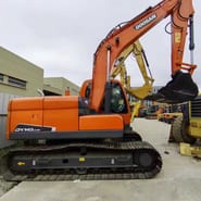 2019 Doosan DX140 crawler excavator, side view 2019 Doosan DX140 crawler excavator, side view