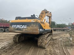 2018 Hyundai R305LC-9T crawler excavator rear view