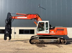 1996 Liebherr R922HDSL crawler excavator side view