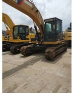 2020 Caterpillar 323D2L crawler excavator, front three-quarter view 2020 Caterpillar 323D2L crawler excavator, front three-quarter view