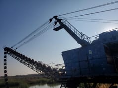 1988 Dragline 180 T Eimerkettenbagger Auf Raupenfahrwerk, side profile view 1988 Dragline 180 T Eimerkettenbagger Auf Raupenfahrwerk, side profile view