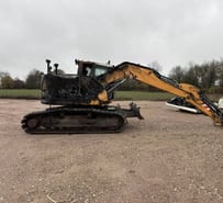 2016 Liebherr R914COMPACT crawler excavator, side view