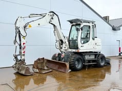 2011 Liebherr A 309 wheel excavator, side profile view